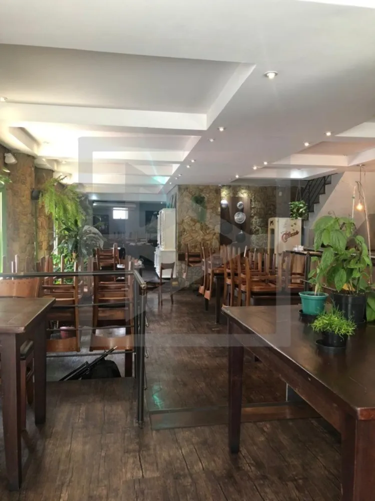 Prédio Inteiro, 700 m² - Foto 1