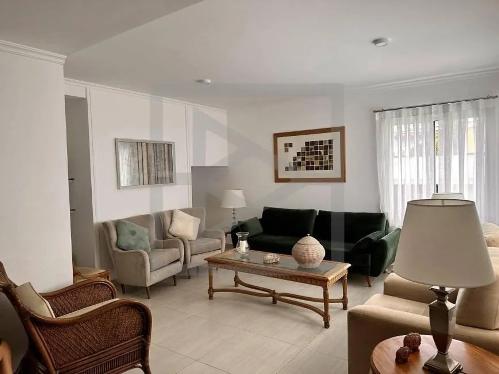 Casa, 3 quartos, 213 m² - Foto 1