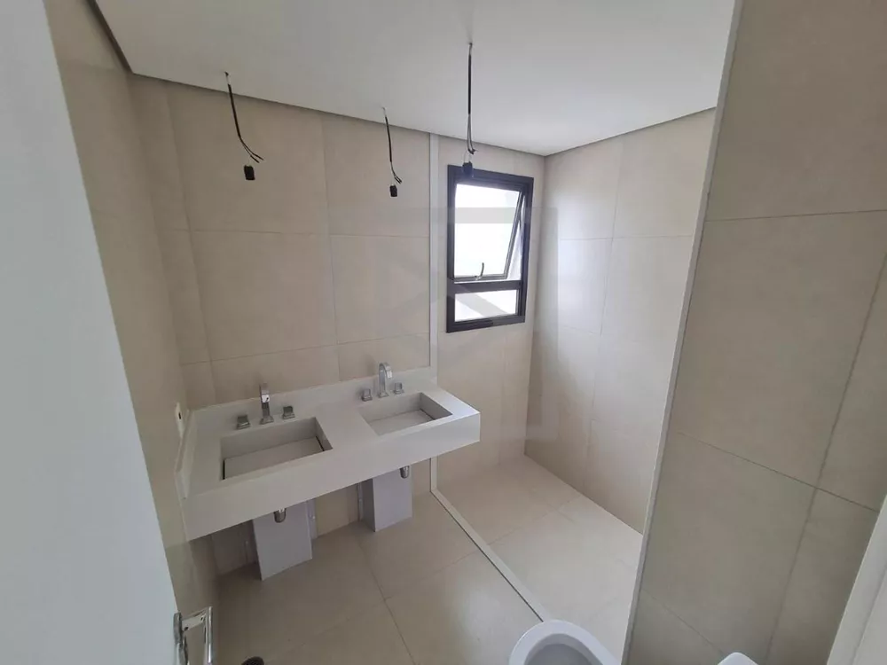 Apartamento, 3 quartos, 137 m² - Foto 1