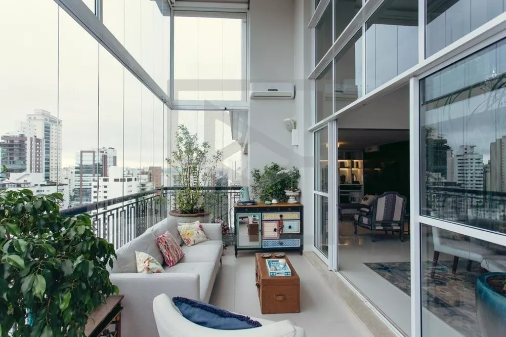 Apartamento, 3 quartos, 209 m² - Foto 1