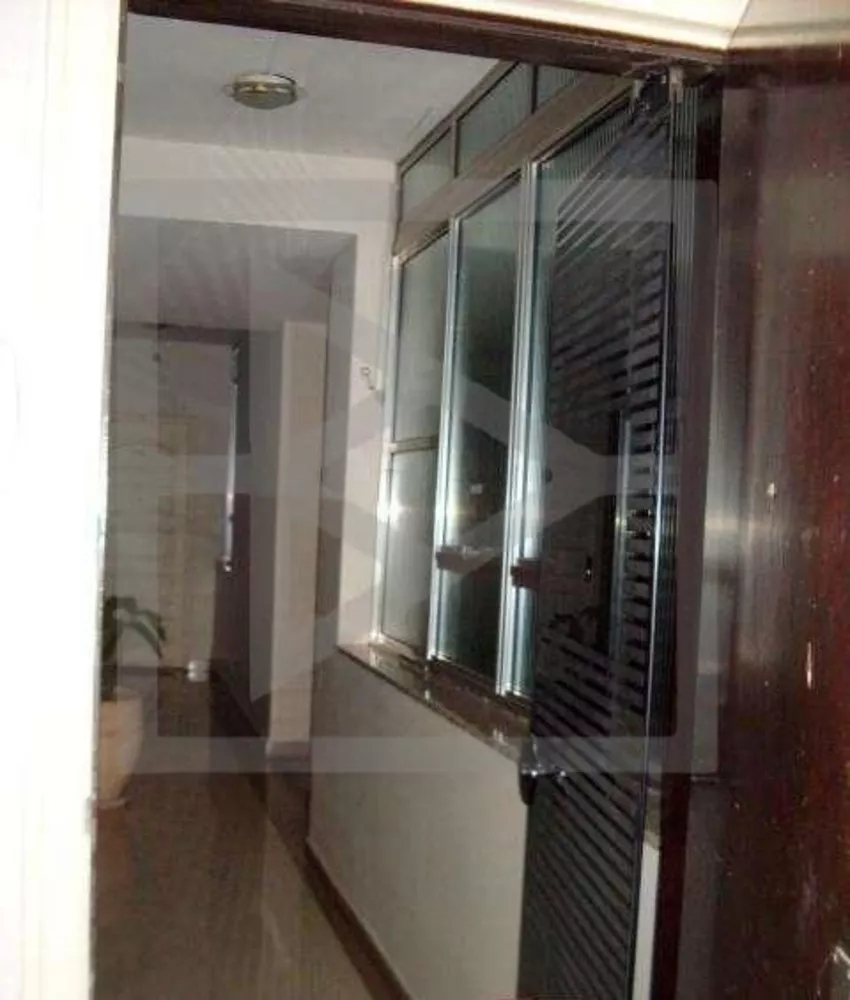 Apartamento à venda com 2 quartos, 70m² - Foto 4