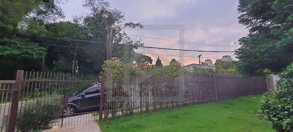 Casa à venda com 6 quartos, 820m² - Foto 2