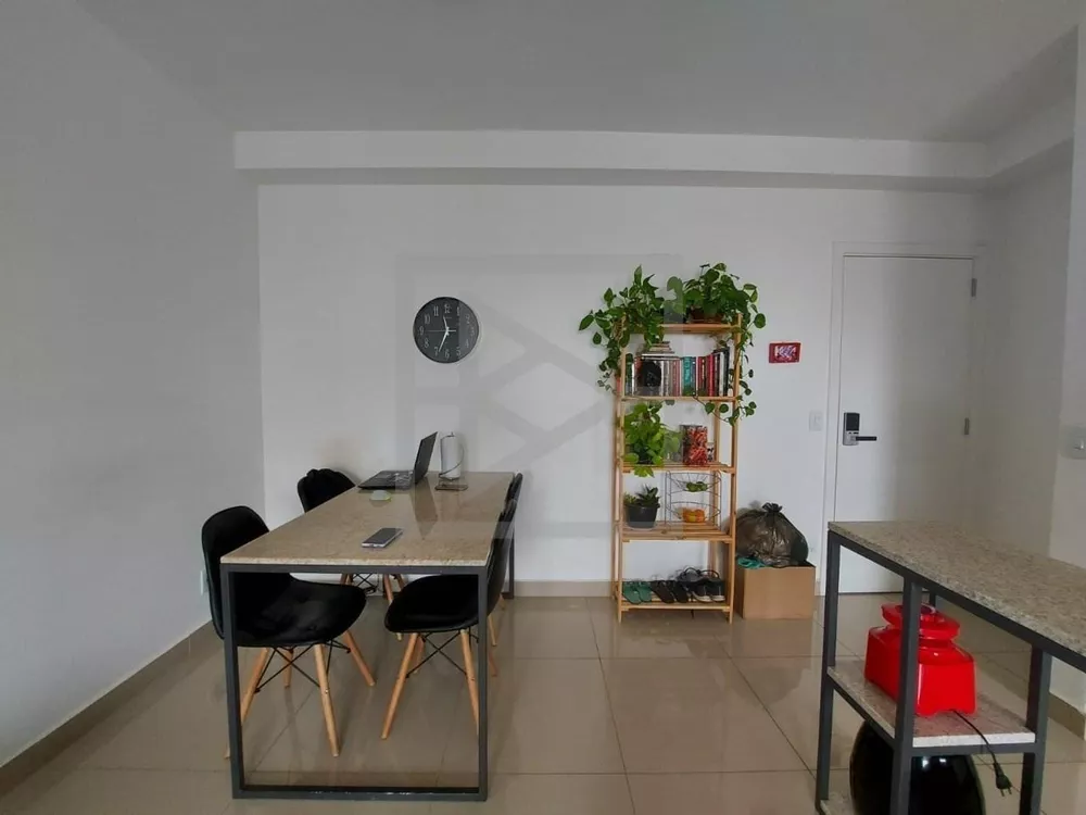 Apartamento à venda com 2 quartos, 62m² - Foto 2