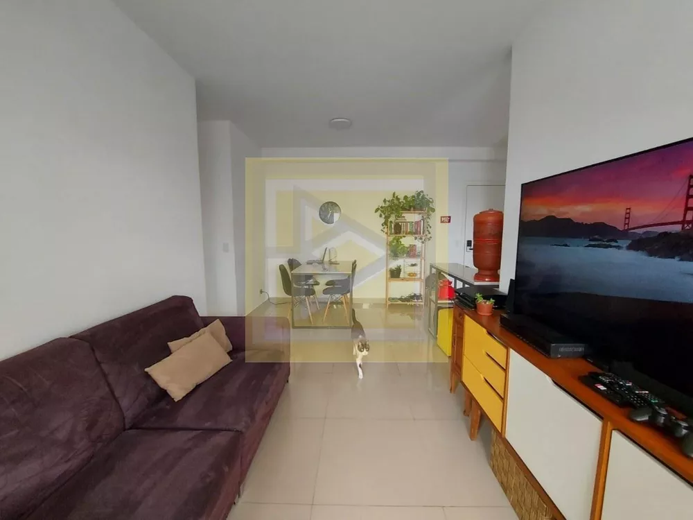 Apartamento à venda com 2 quartos, 62m² - Foto 1