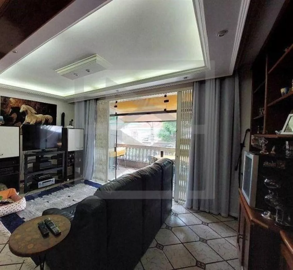 Casa, 3 quartos, 220 m² - Foto 1