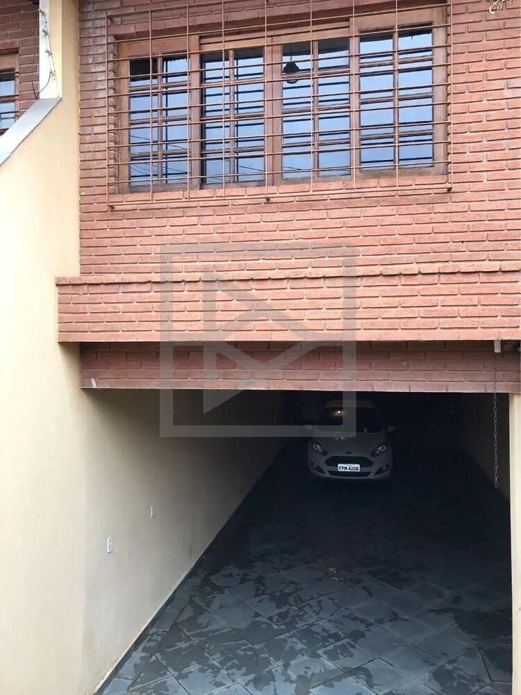 Casa à venda com 3 quartos, 220m² - Foto 8