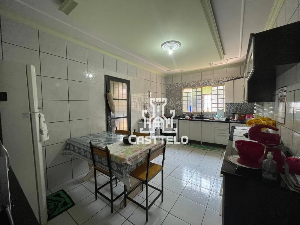 Casa, 3 quartos, 196 m² - Foto 5