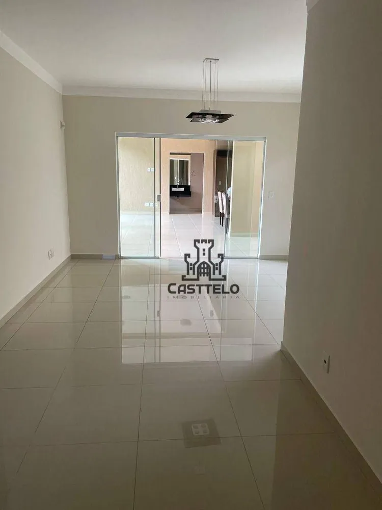 Casa, 4 quartos, 270 m² - Foto 5