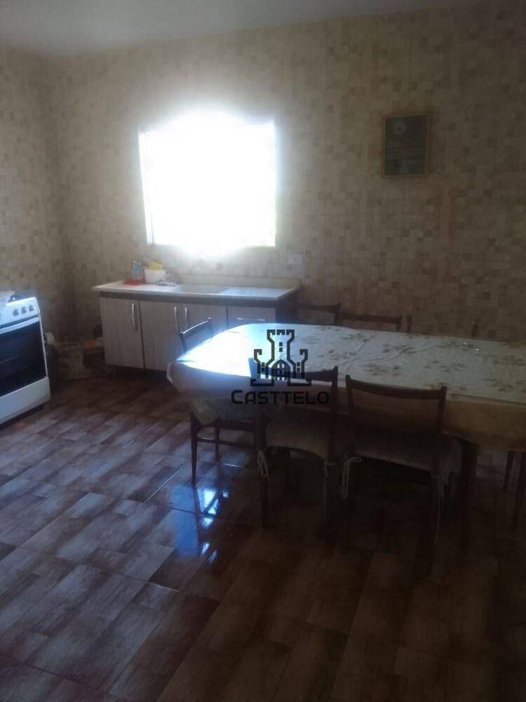 Sobrado à venda com 4 quartos, 267m² - Foto 1