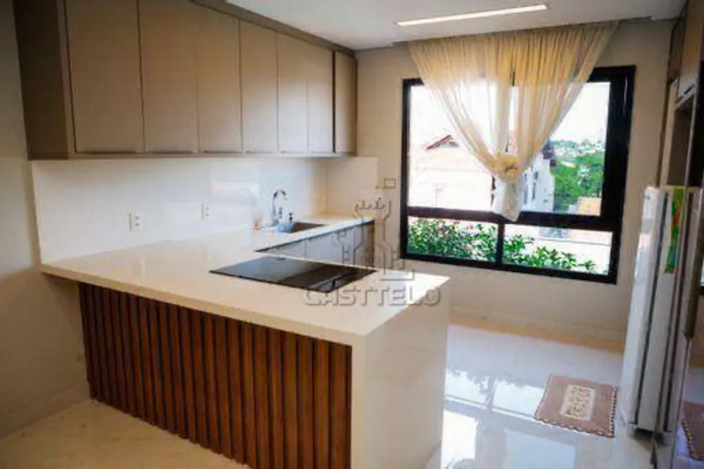 Casa, 3 quartos, 365 m² - Foto 1