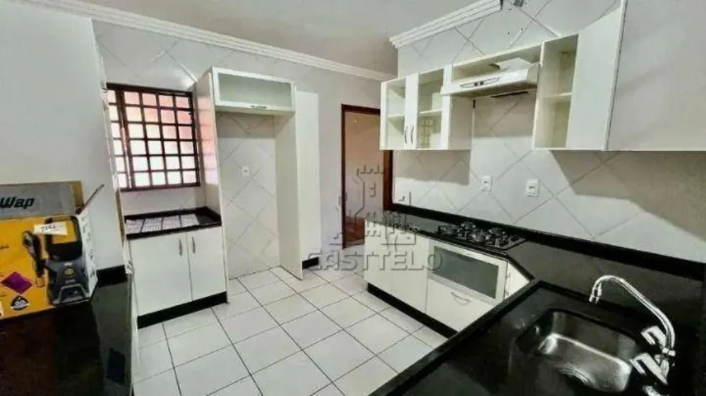Casa, 3 quartos, 179 m² - Foto 4