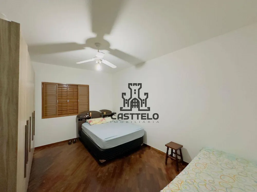Casa, 4 quartos, 270 m² - Foto 8