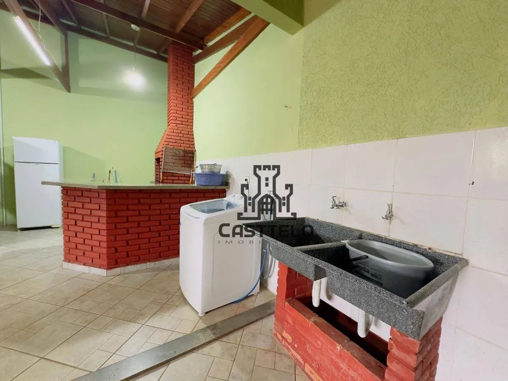 Casa, 4 quartos, 270 m² - Foto 2