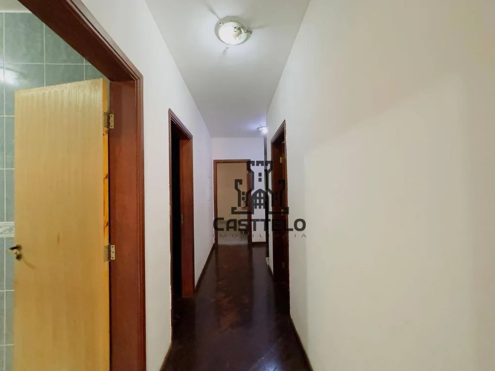 Casa, 4 quartos, 270 m² - Foto 1