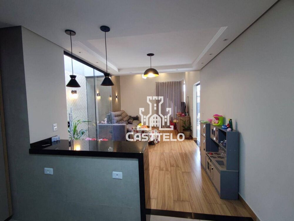 Casa à venda com 3 quartos, 200m² - Foto 2