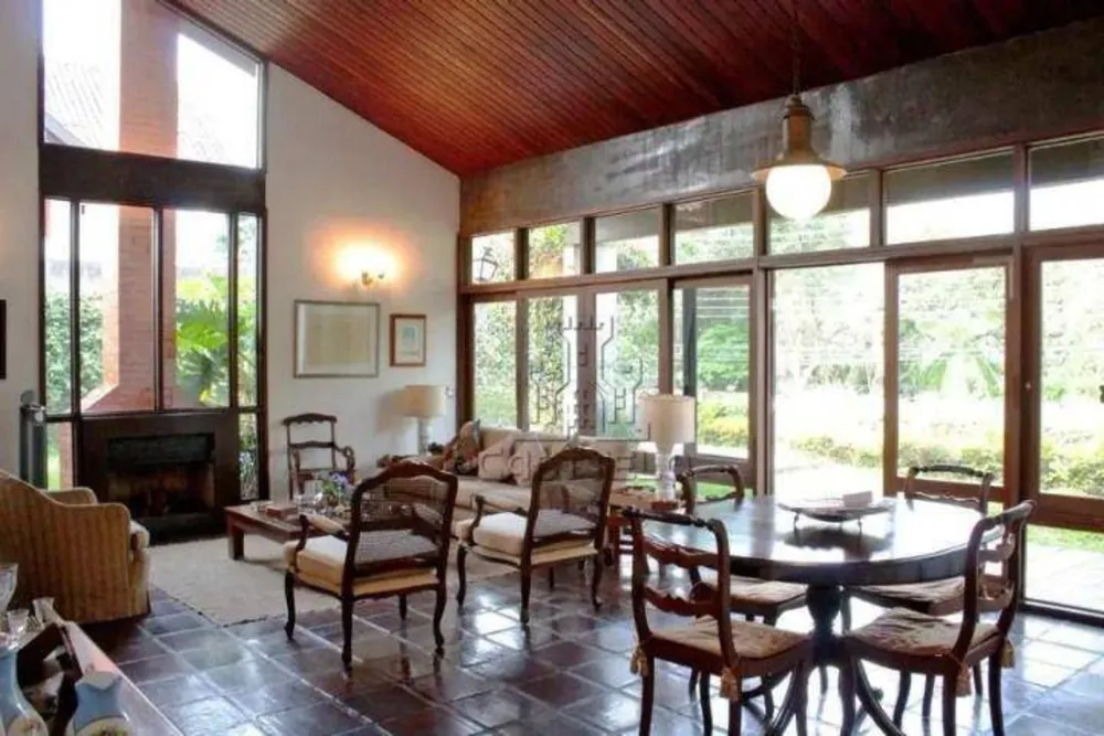 Casa, 3 quartos, 313 m² - Foto 1