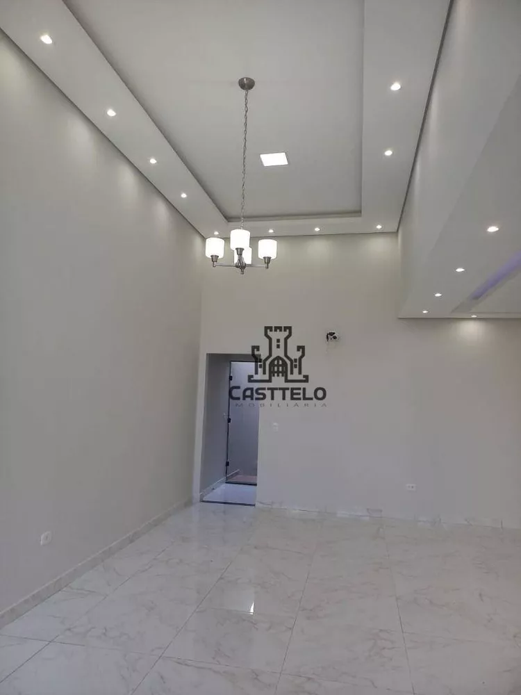 Casa à venda e aluguel com 3 quartos, 227m² - Foto 2