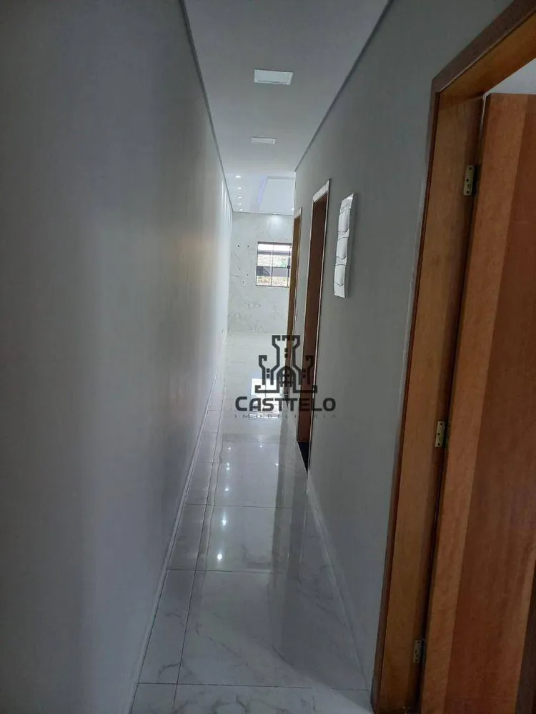 Casa, 3 quartos, 227 m² - Foto 2