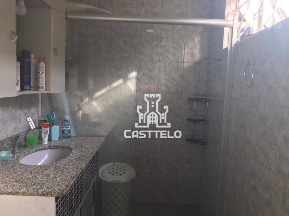 Casa à venda com 2 quartos, 70m² - Foto 5