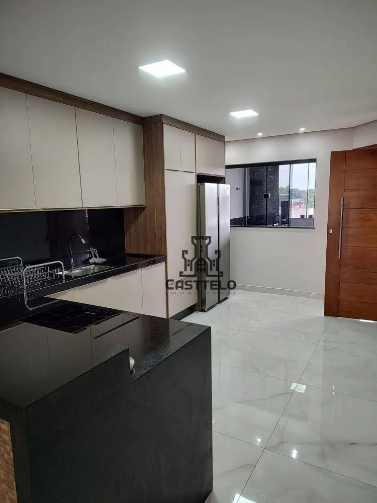 Sobrado, 3 quartos, 332 m² - Foto 2