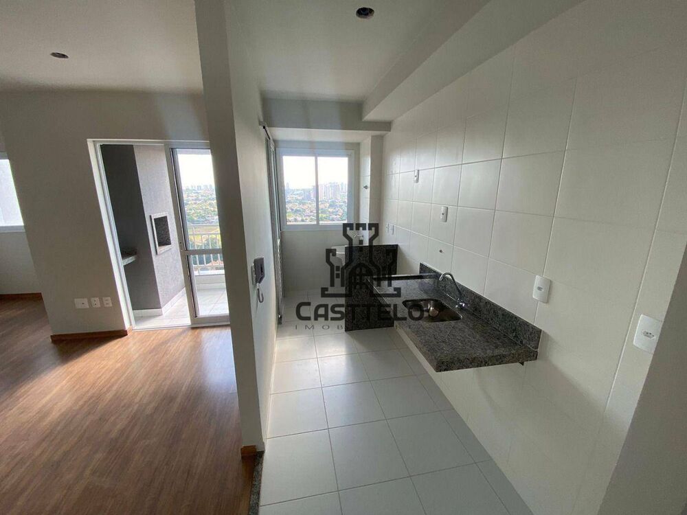 Apartamento à venda com 2 quartos, 70m² - Foto 2