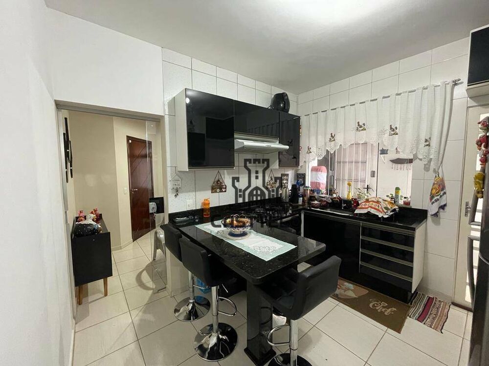 Casa, 3 quartos, 112 m² - Foto 2