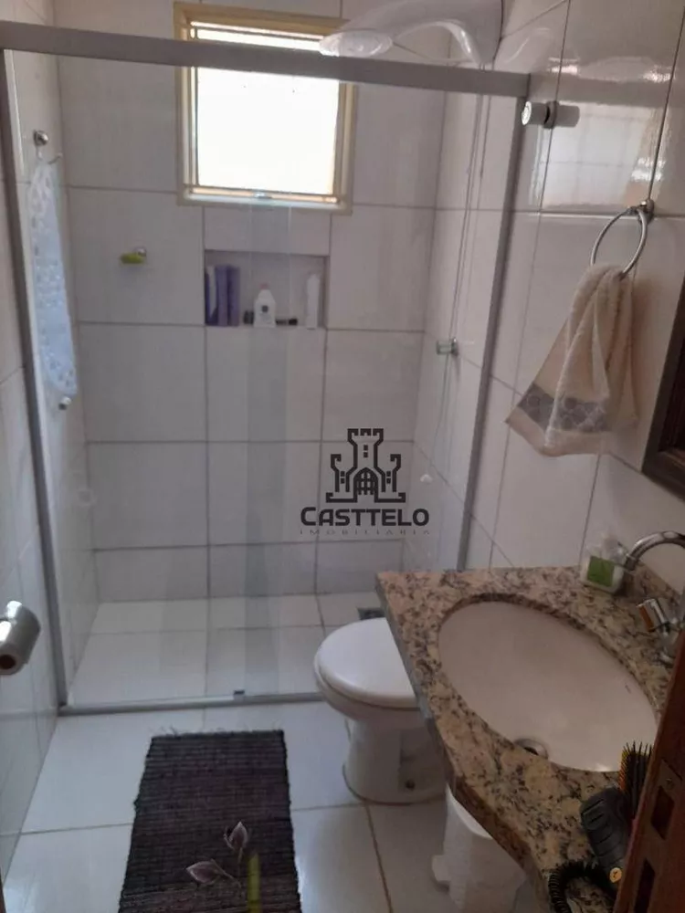 Casa à venda com 2 quartos, 250M2 - Foto 2