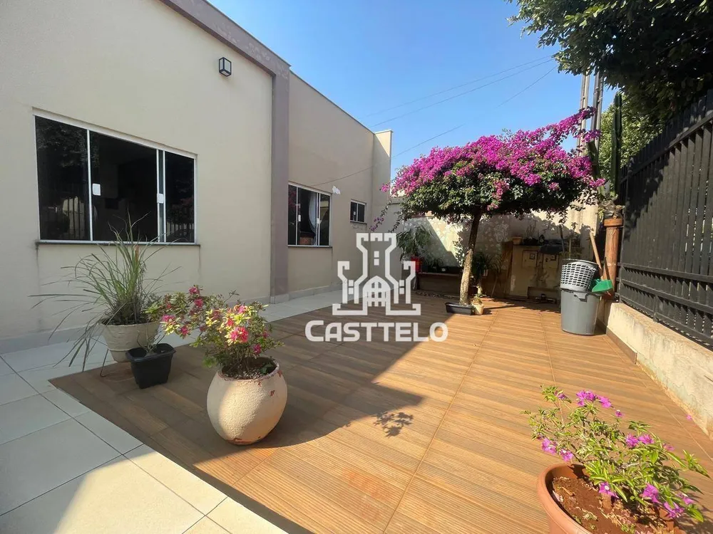 Casa, 3 quartos, 200 m² - Foto 1