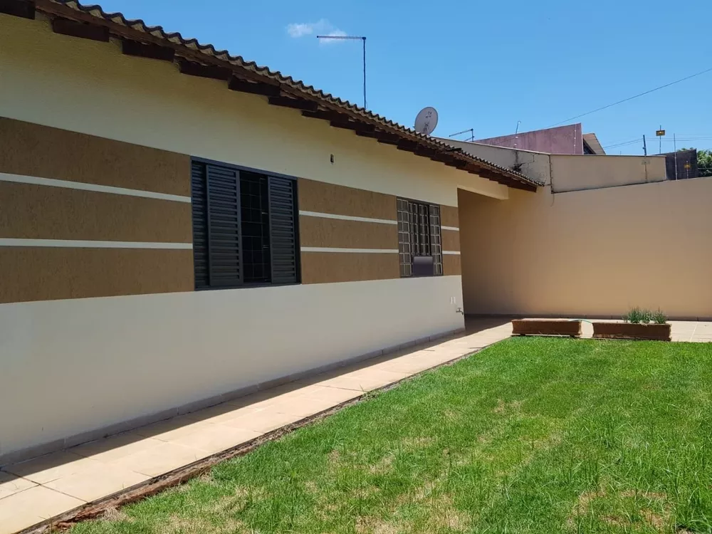 Casa à venda com 3 quartos, 84m² - Foto 1