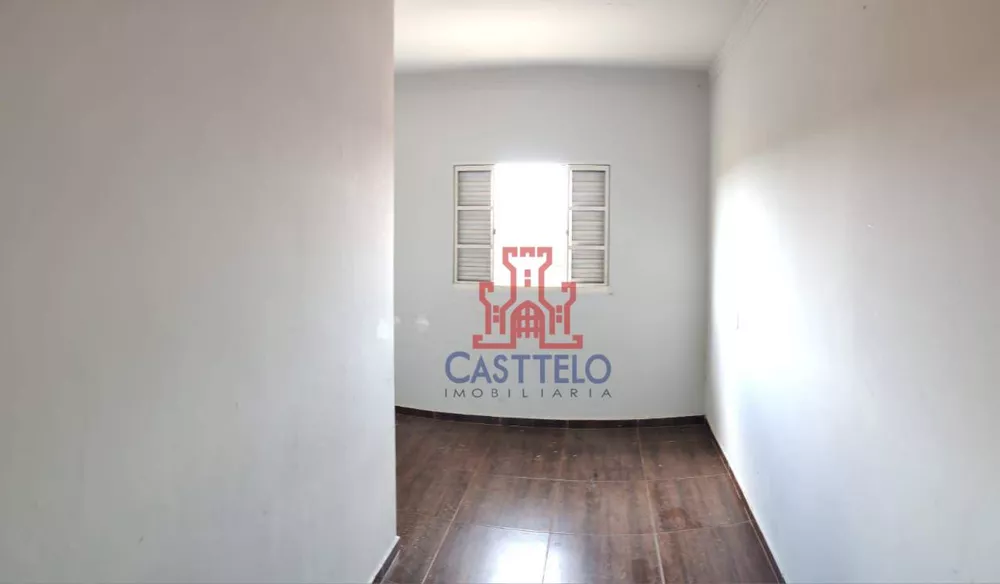 Casa à venda com 3 quartos, 69m² - Foto 1