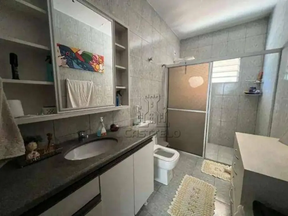 Casa, 3 quartos, 248 m² - Foto 1