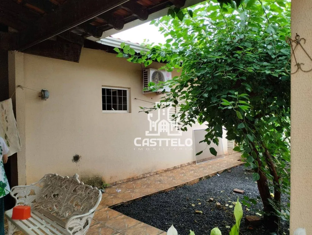 Casa, 4 quartos, 170 m² - Foto 2