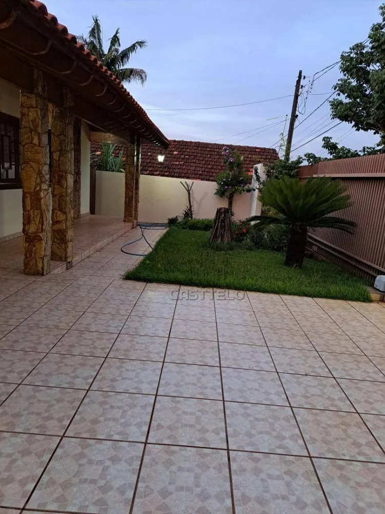 Casa, 3 quartos, 250 m² - Foto 4