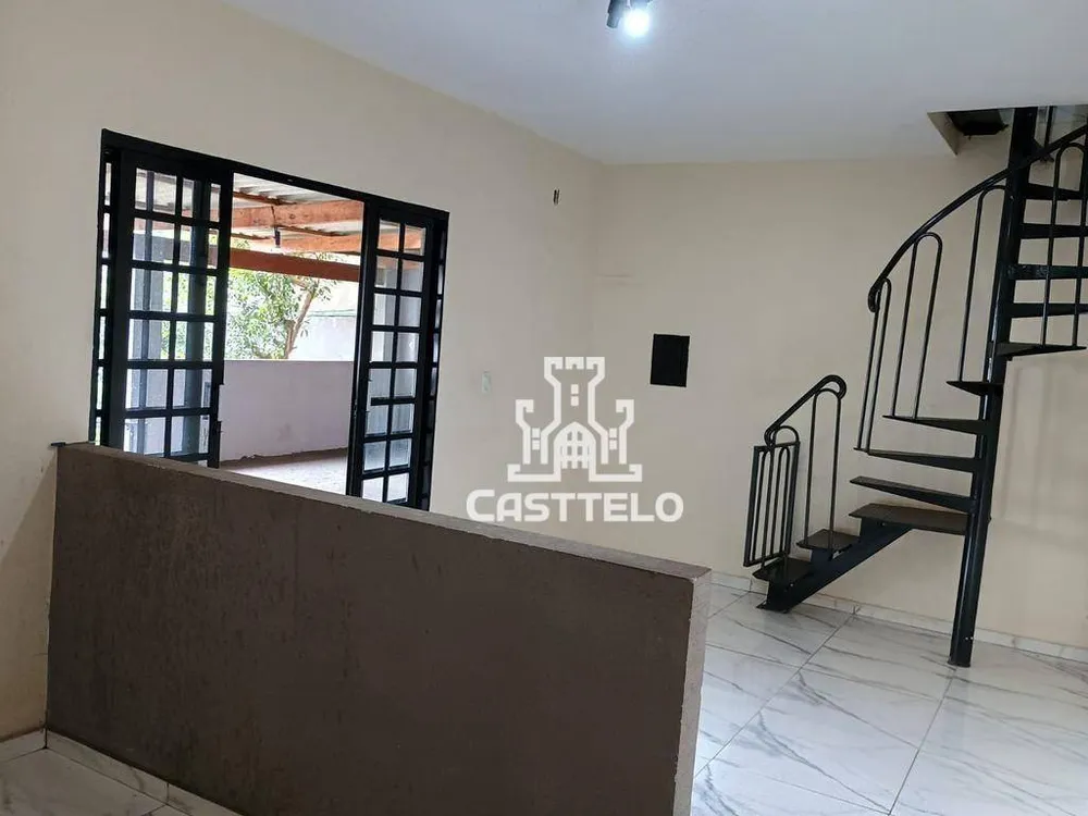 Casa, 3 quartos, 201 m² - Foto 2