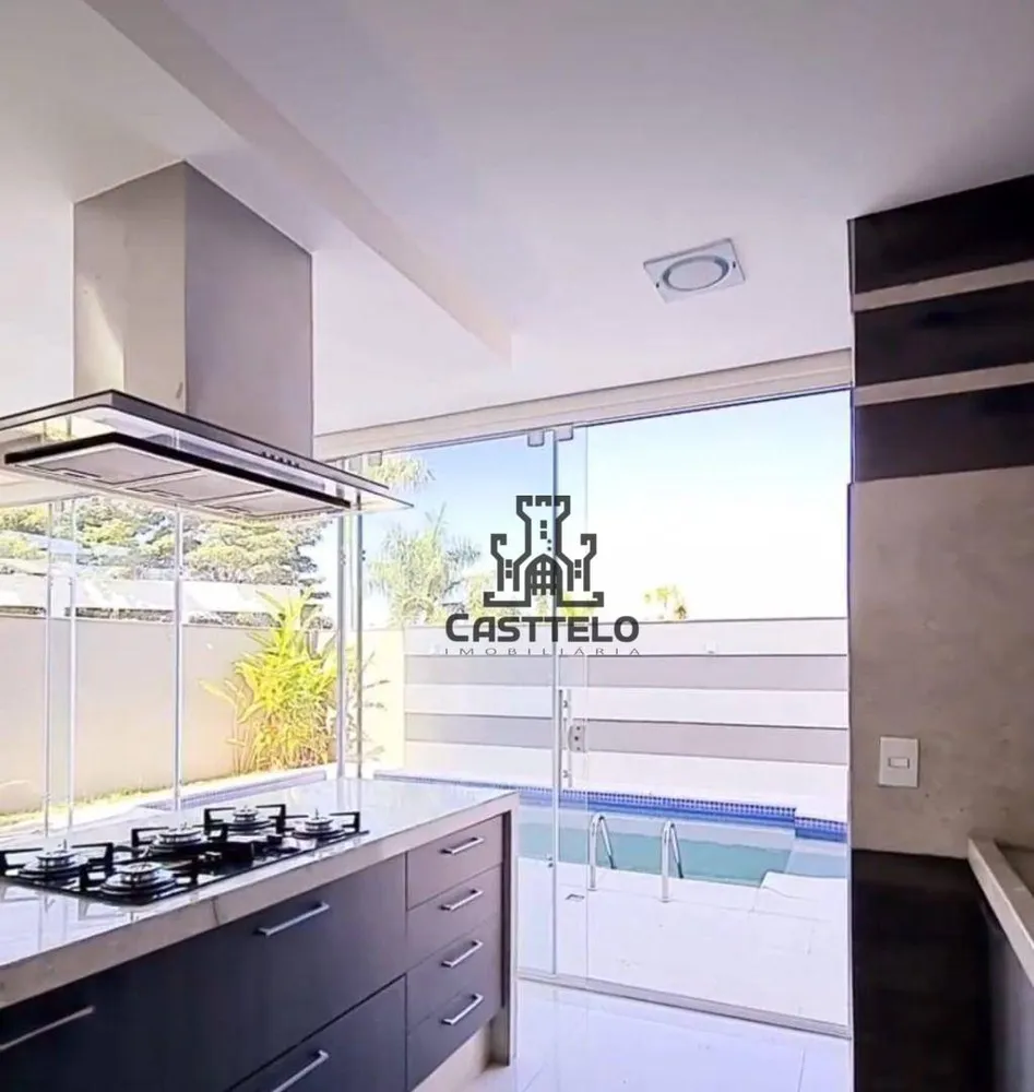 Sobrado, 3 quartos, 202 m² - Foto 1