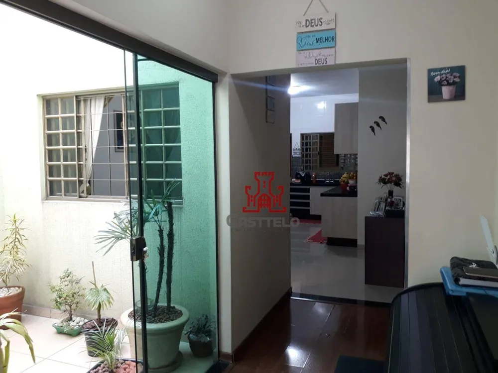 Casa, 3 quartos, 156 m² - Foto 3