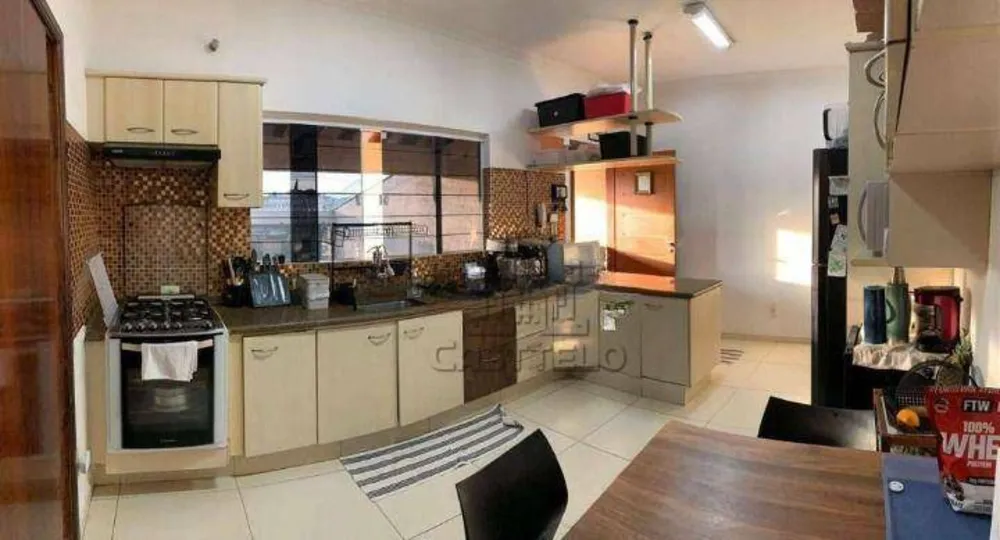 Casa, 3 quartos, 170 m² - Foto 2