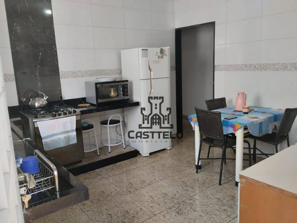 Casa, 4 quartos, 180 m² - Foto 2