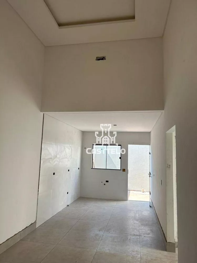 Casa à venda com 3 quartos, 125m² - Foto 3