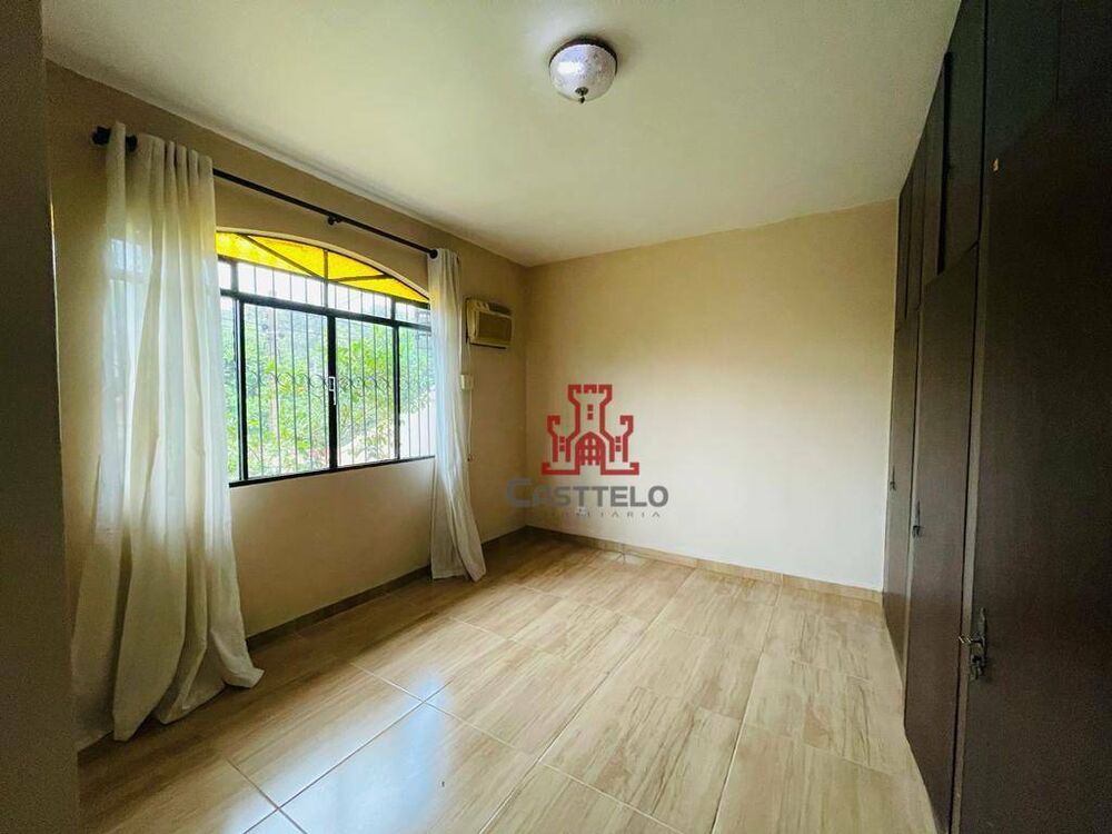 Casa, 3 quartos, 181 m² - Foto 1
