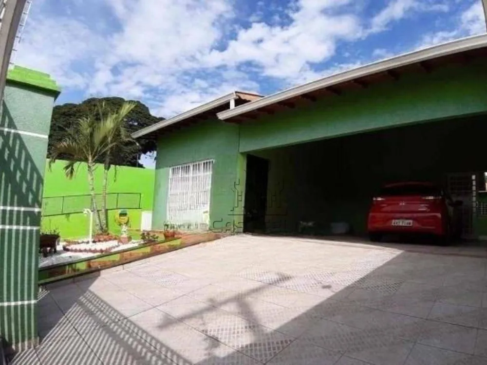 Casa, 4 quartos, 220 m² - Foto 1