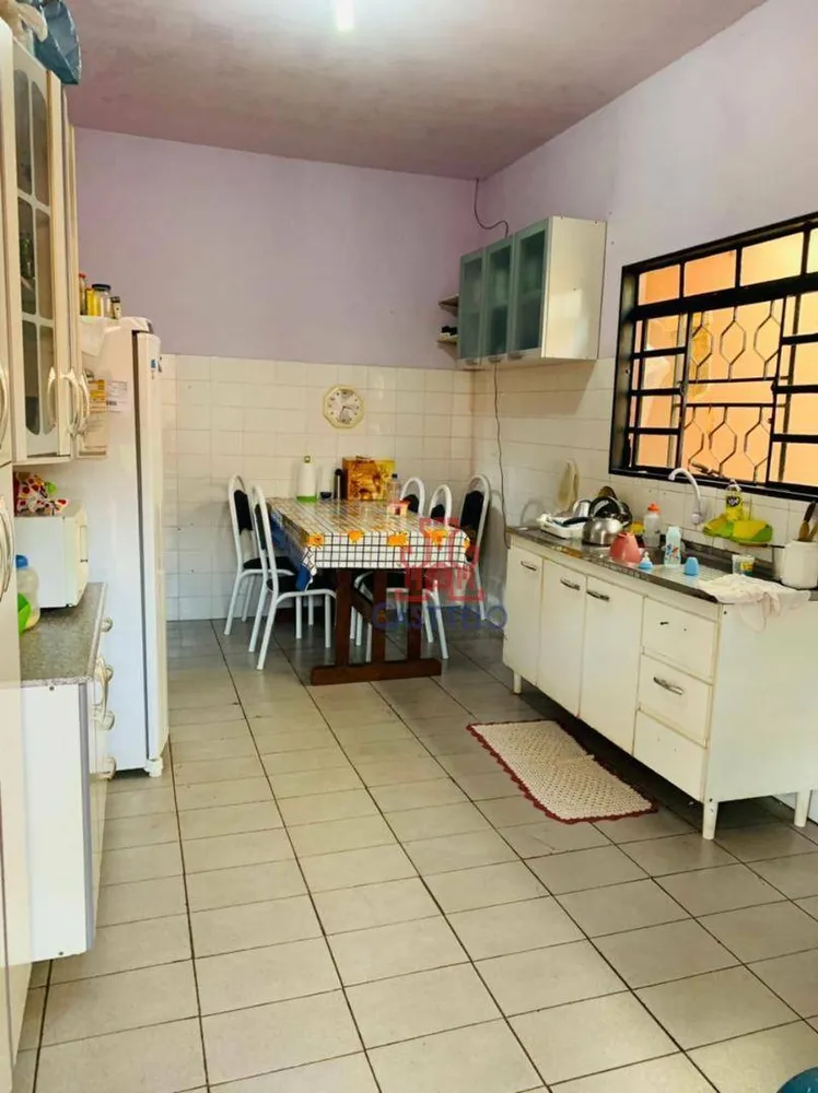 Casa, 4 quartos, 190 m² - Foto 4