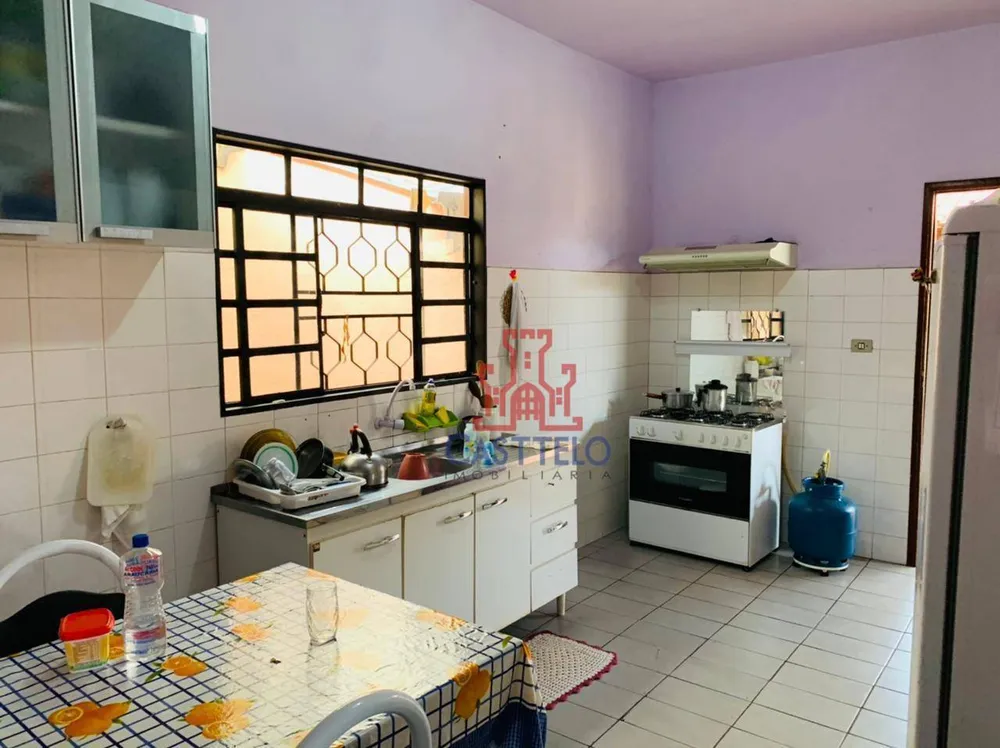 Casa, 4 quartos, 190 m² - Foto 1