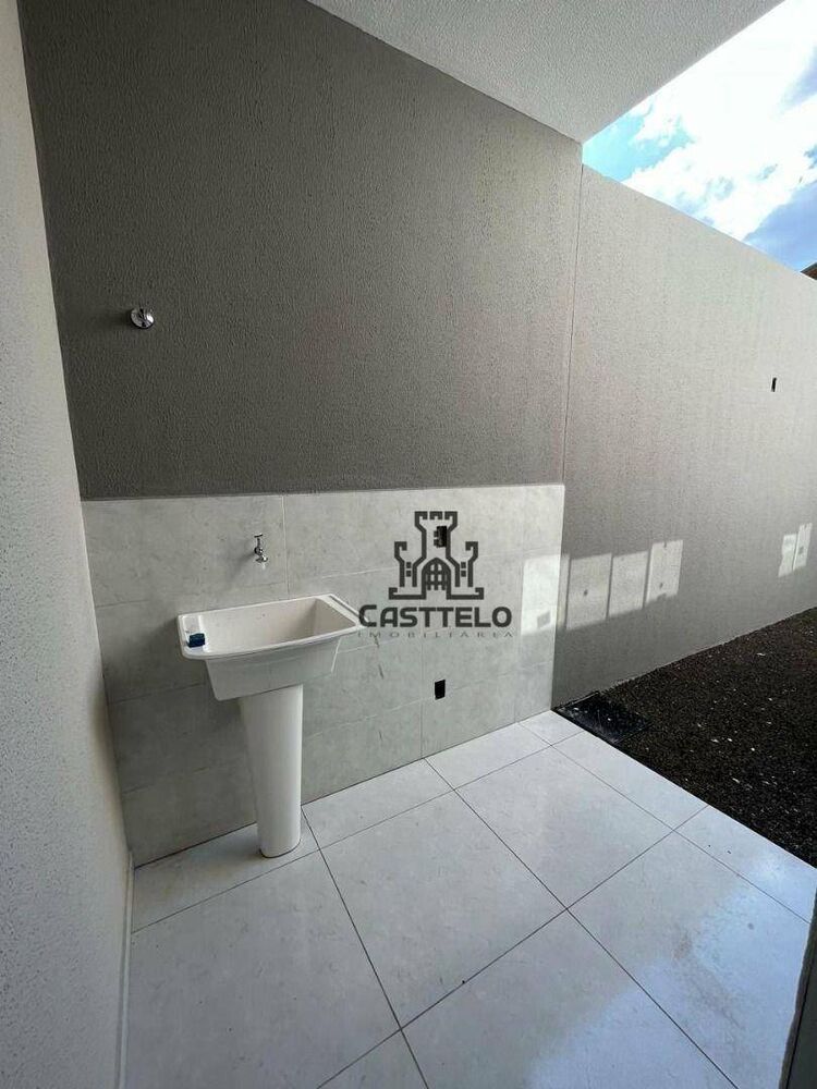 Casa à venda com 3 quartos, 74m² - Foto 7