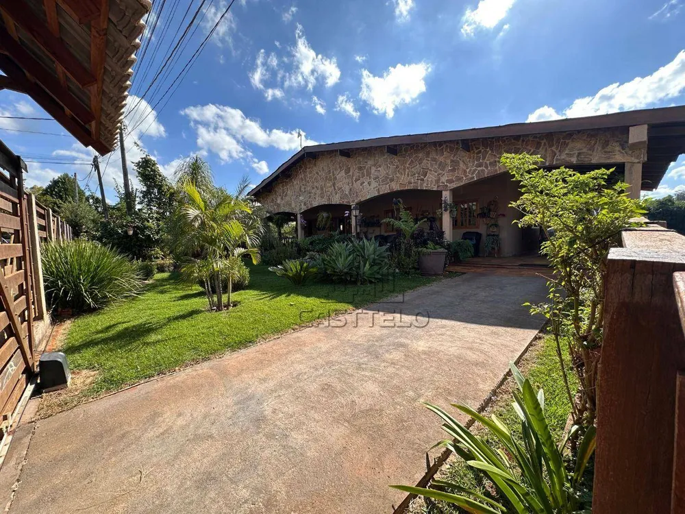 Chácara, 4 quartos, 3500 m² - Foto 1