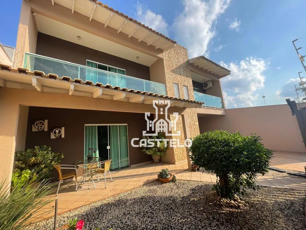 Sobrado, 3 quartos, 331 m² - Foto 2