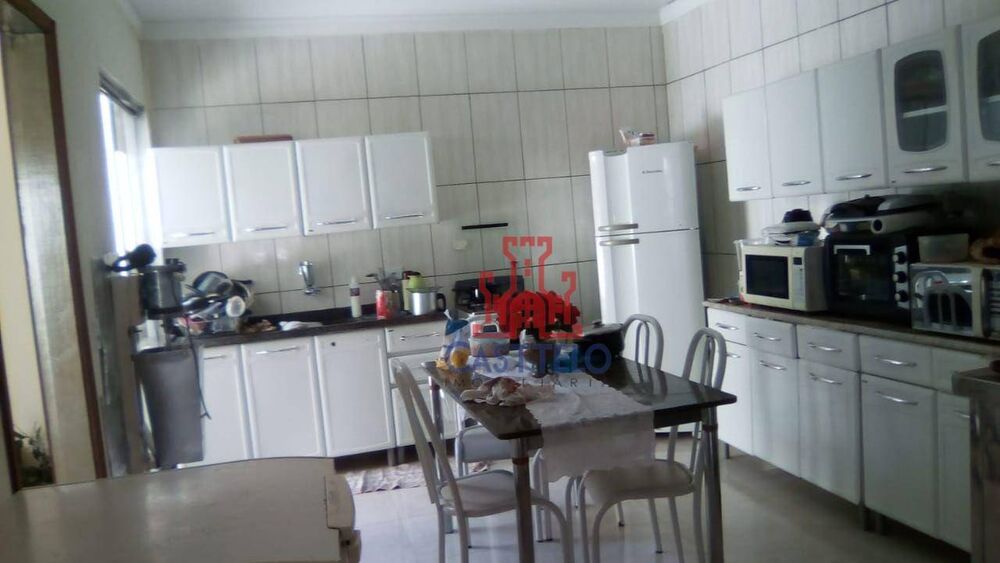 Casa, 3 quartos, 140 m² - Foto 2