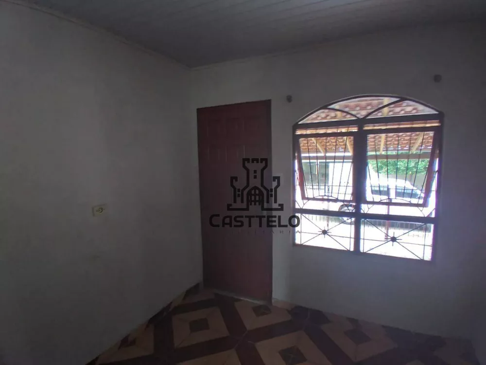 Casa à venda com 4 quartos, 140m² - Foto 3