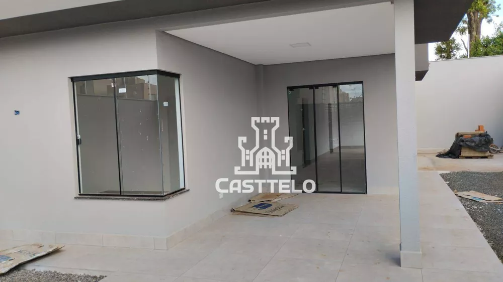 Casa à venda com 3 quartos, 95m² - Foto 2