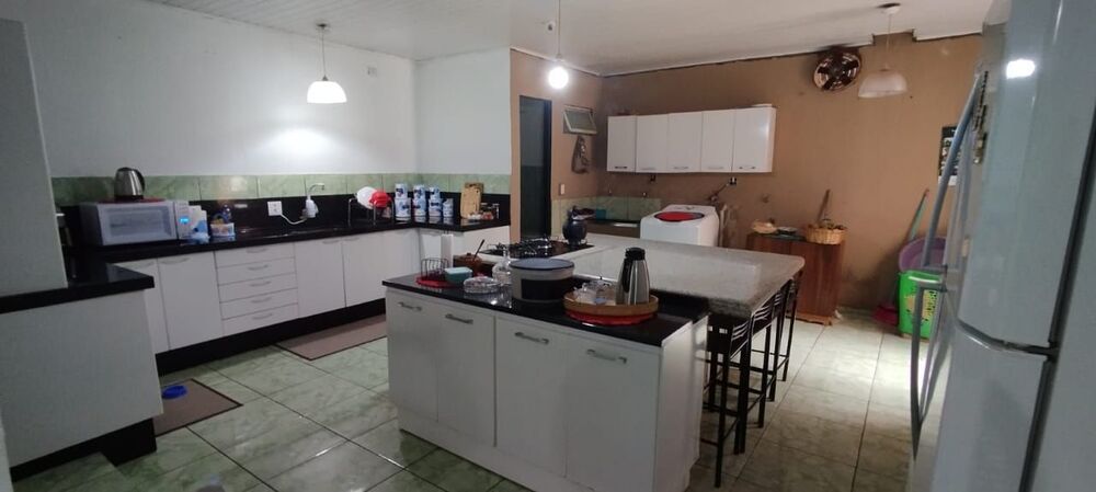 Casa à venda com 3 quartos, 168m² - Foto 2